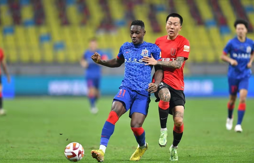 赛后突围战来临，成都蓉城围绕亚冠回应争议，球迷炸锅，纪律约束更严格(亚冠比赛回放)