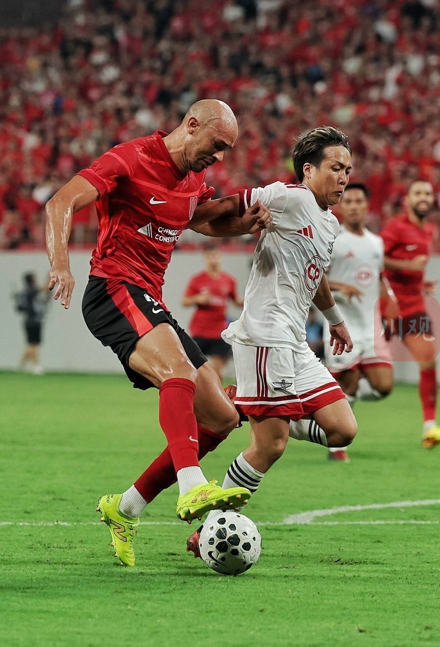 赛后突围战来临，成都蓉城围绕亚冠回应争议，球迷炸锅，纪律约束更严格(亚冠比赛回放)